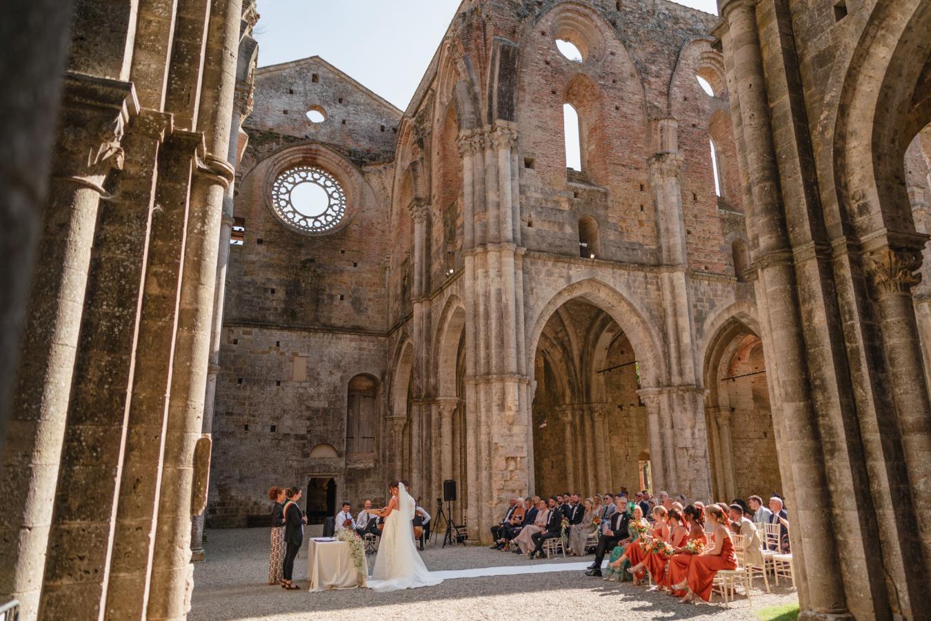 foto  Wedding in San Galgano Abbey