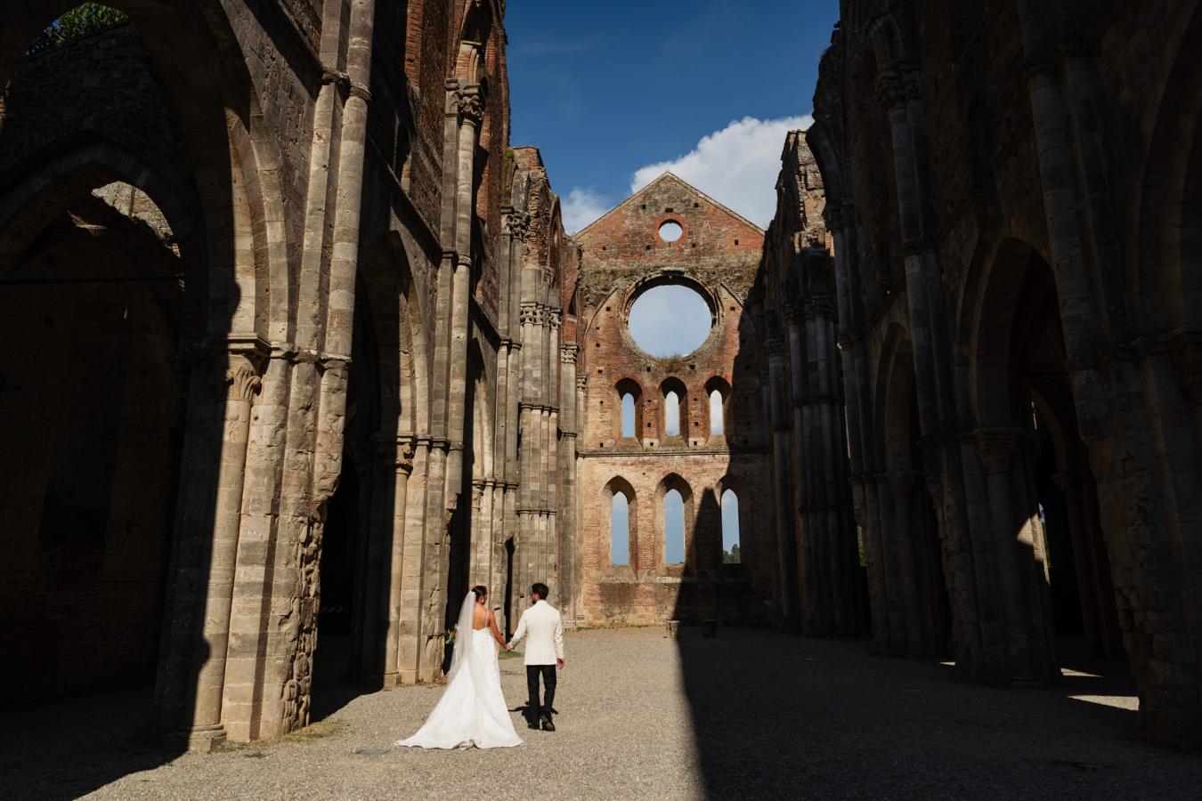foto  Wedding in San Galgano Abbey