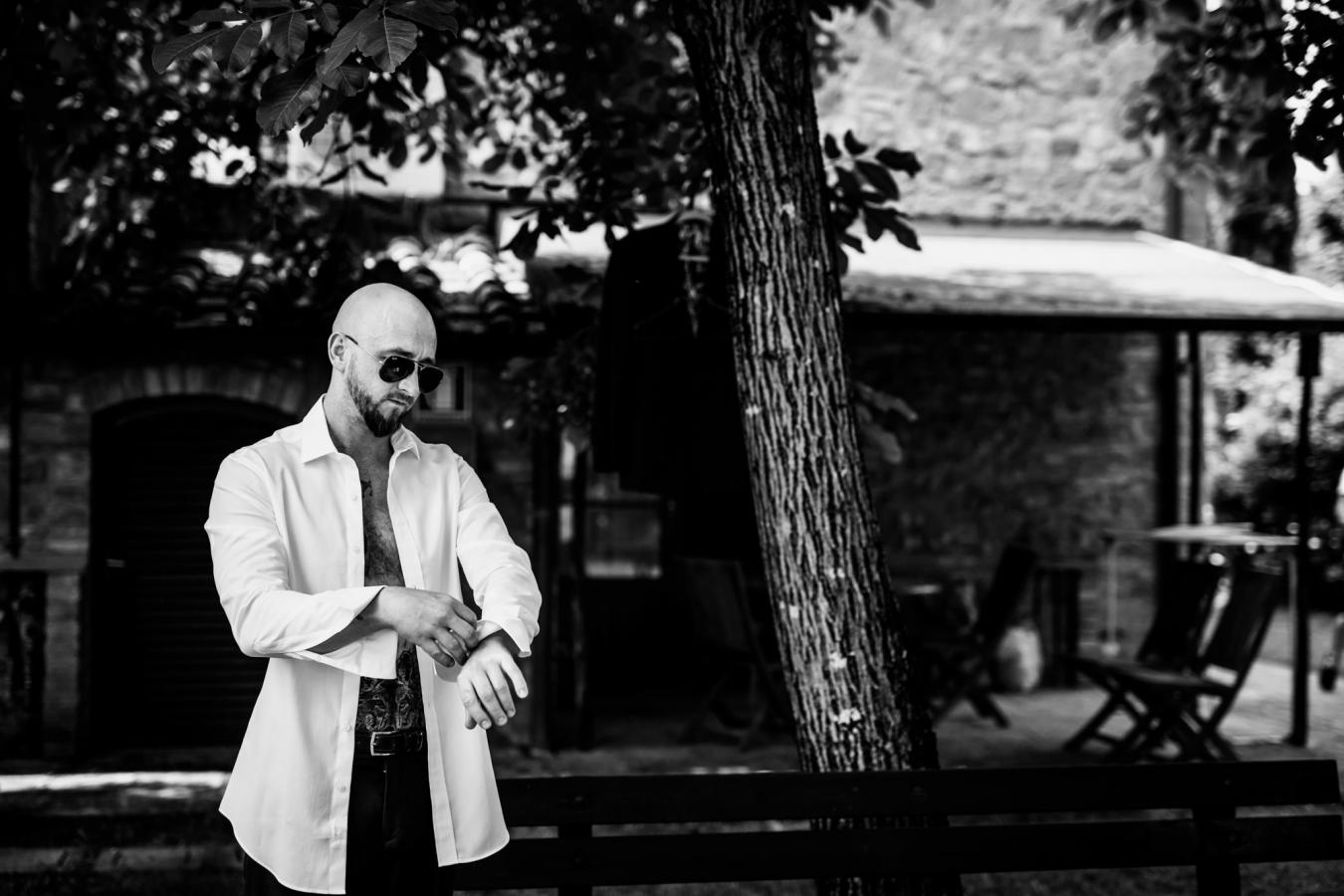 foto  Ceremony out of scheme in Montaione