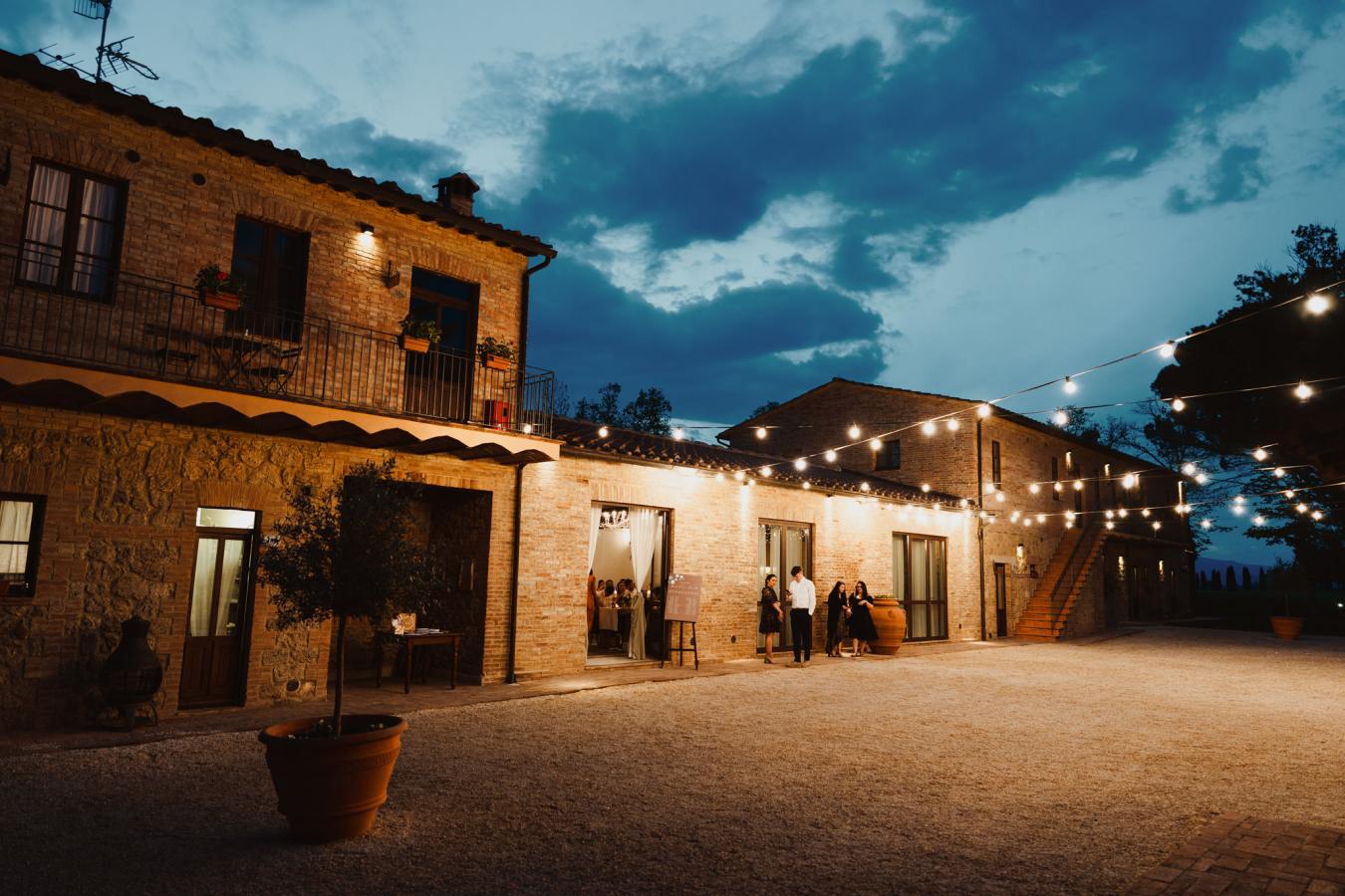 foto  Wedding in the San Galgano Abbey