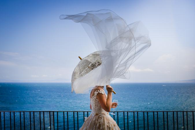 
	bride by the sea
