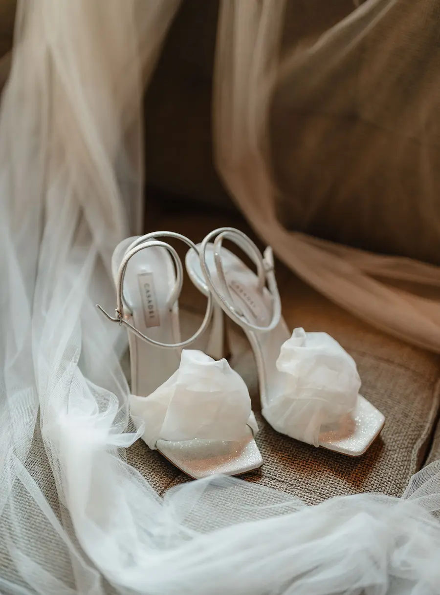 lace wedding dress