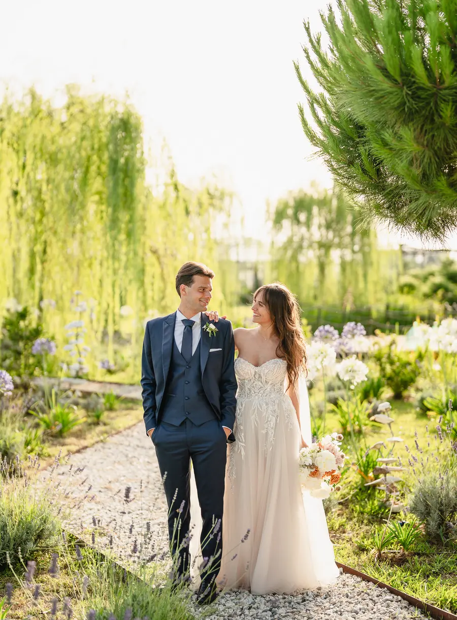 lace wedding dress