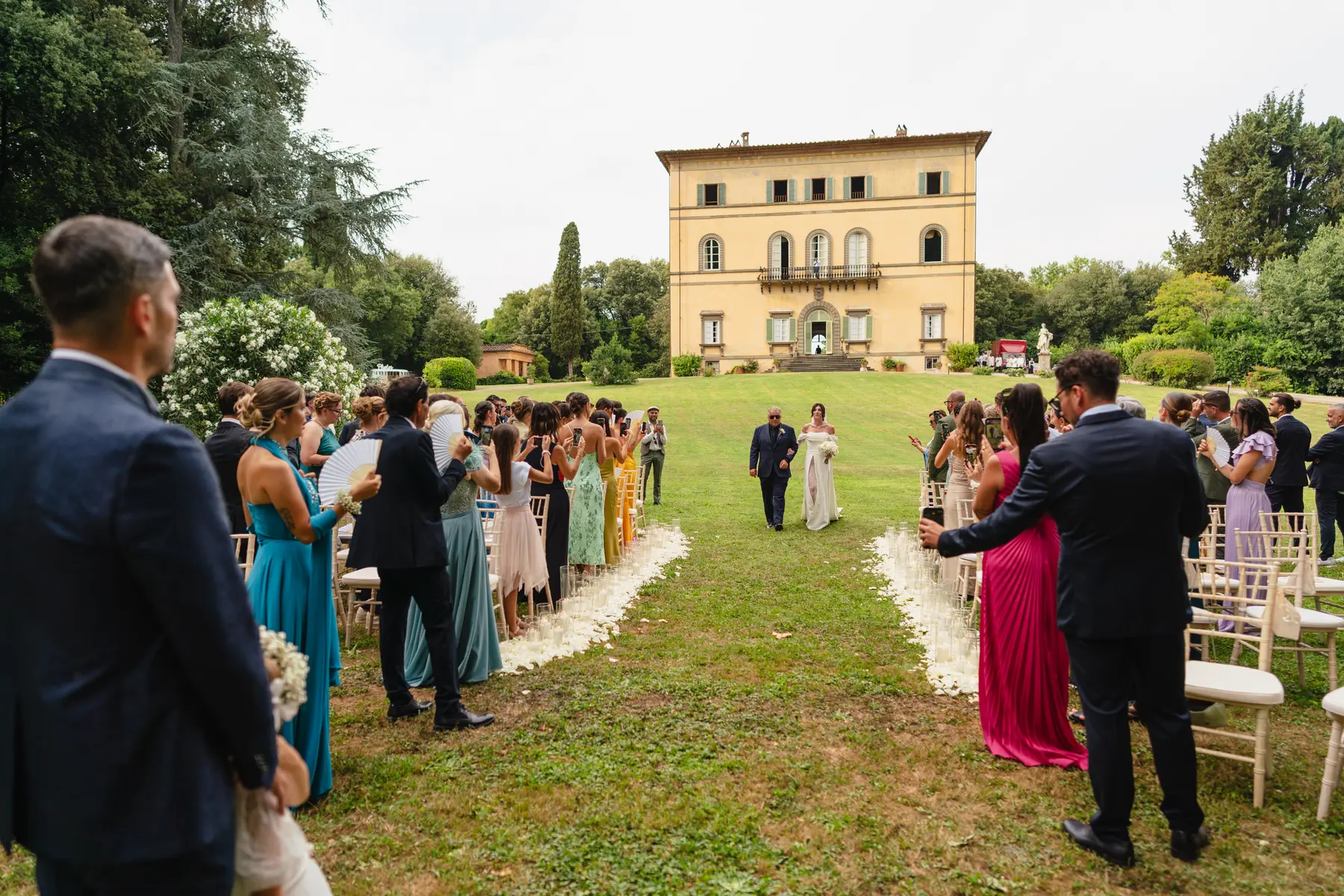 photo  Elegant Wedding In Villa Rossi Lucca