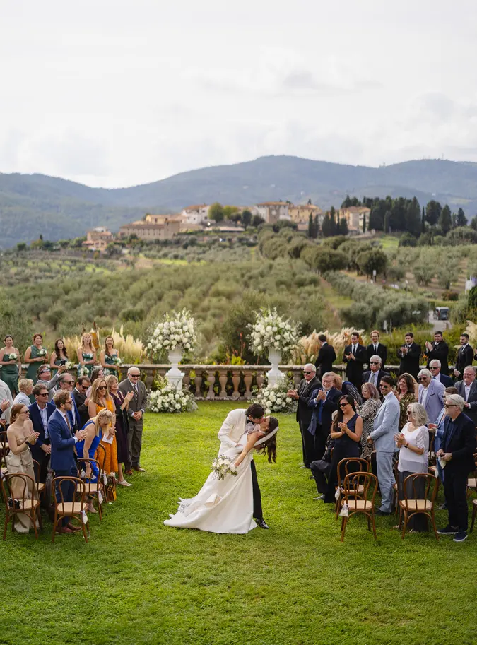 Spouses Kiss in Artimino Villa La Ferdinanda